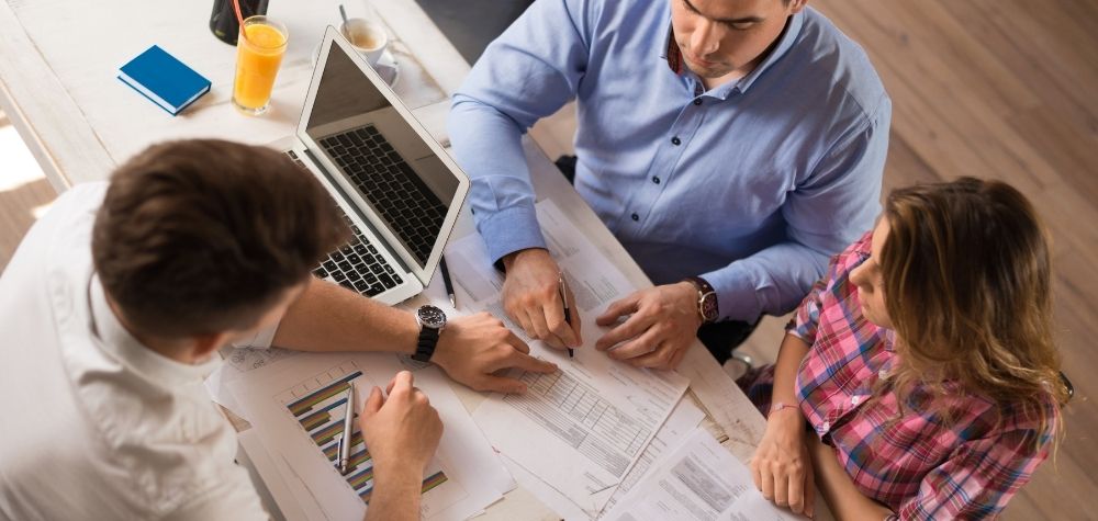 Choosing The Right Financial Advisor For You